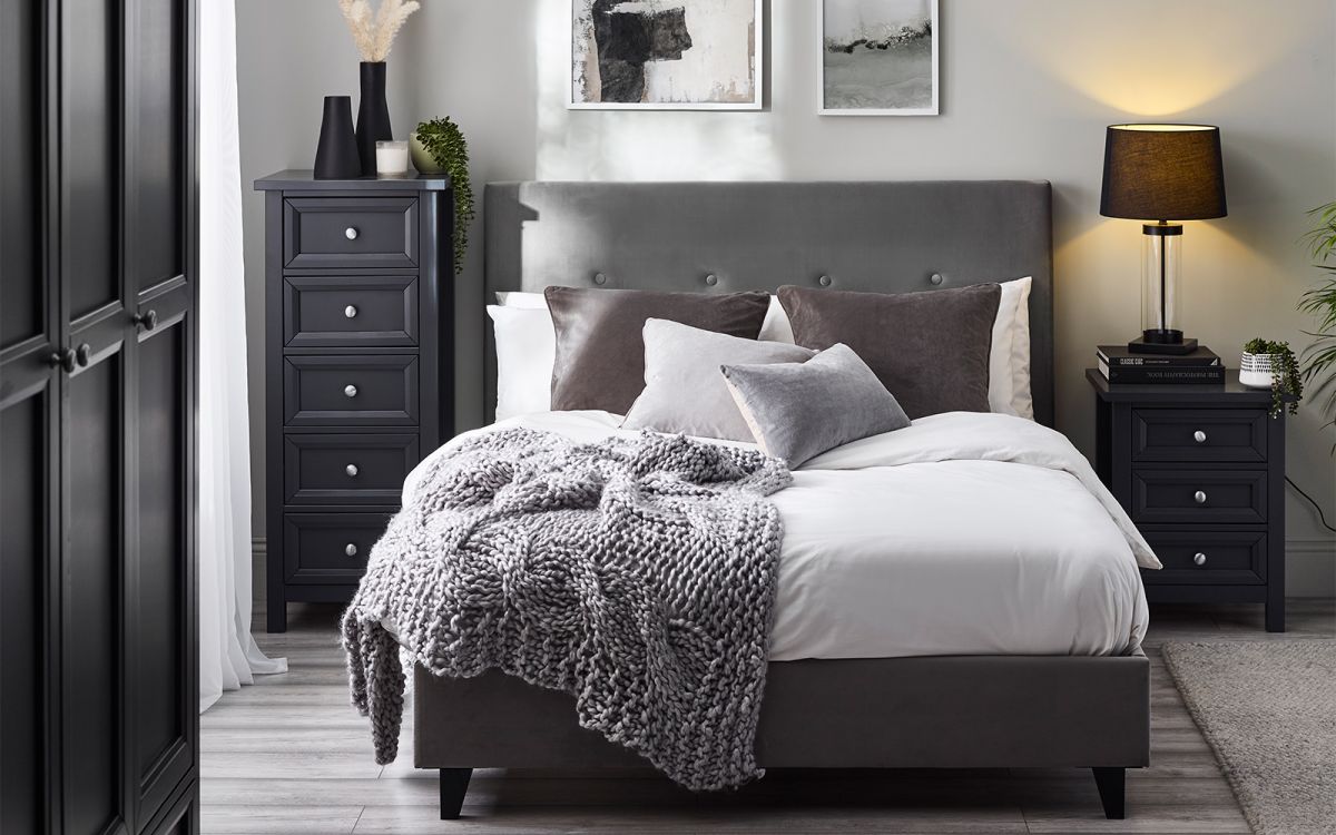 Siena Grey Velvet Bed