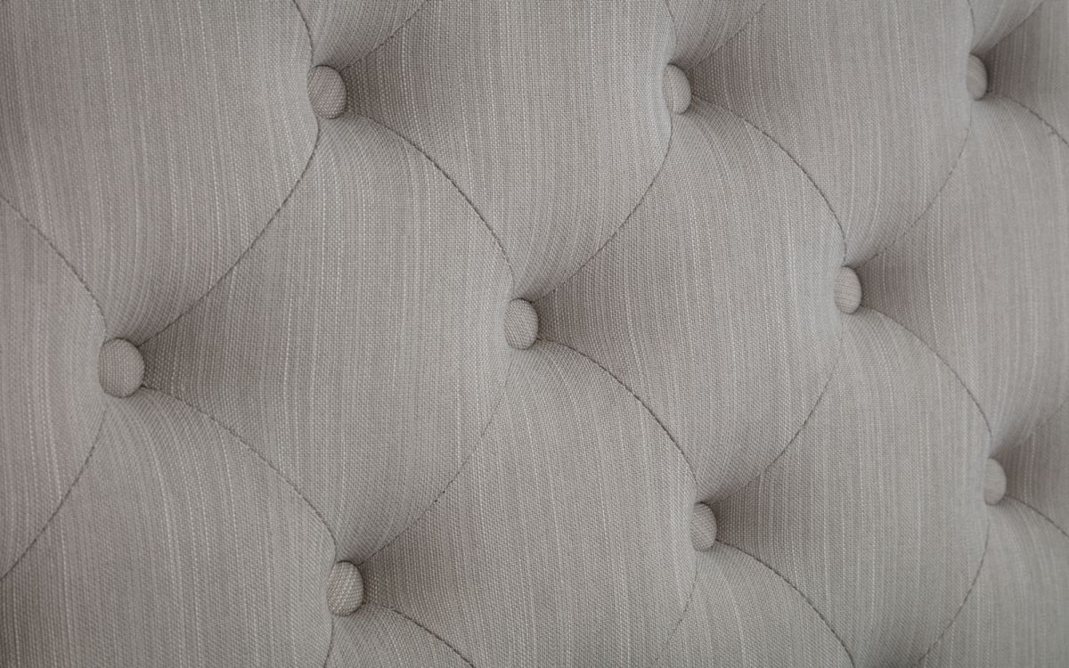 Winsome Deep Buttoned 4 Drawer Bed